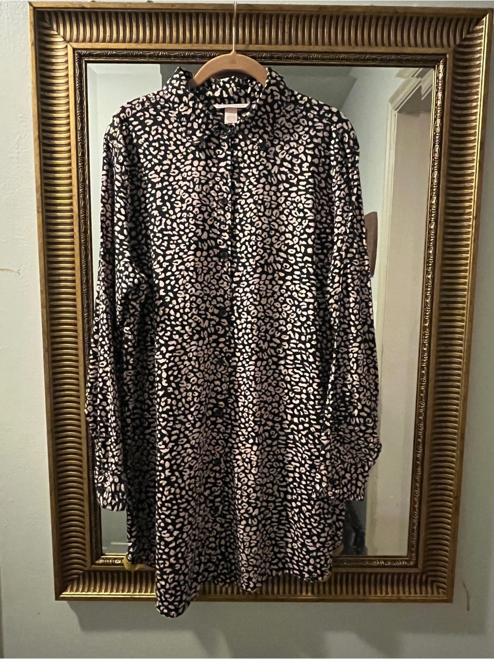 Victoria's Secret Black pink and gold Leopard Print Button-Down Shirt Large